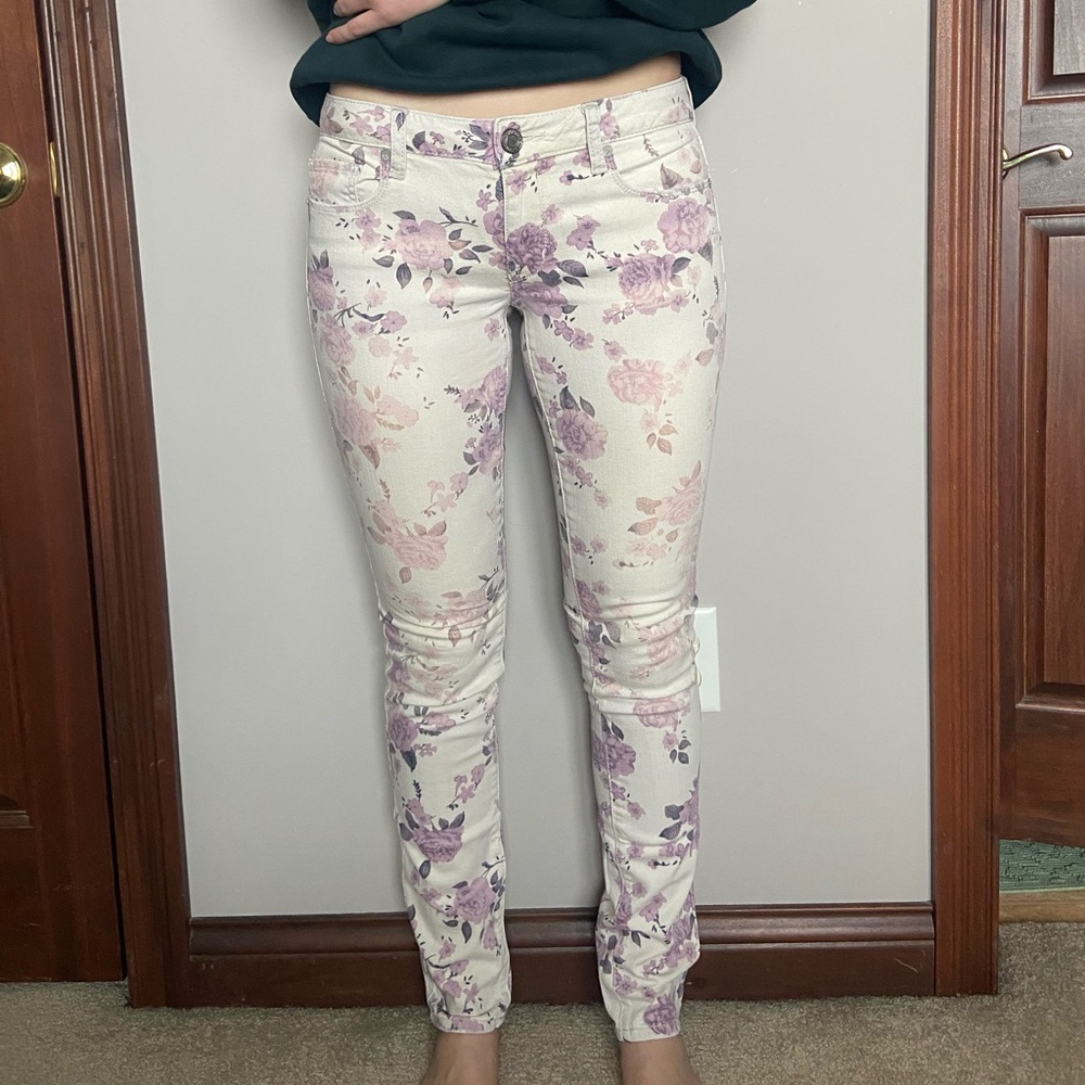 American Eagle Skinny Jeans - Size 6 Regular